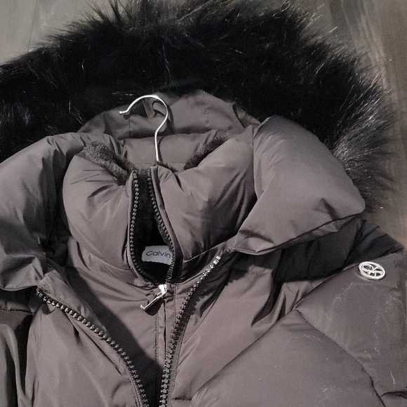 NWOT Calvin Klein Black Quilted Puffer Coat with Fur Trim Hood And Collar Size S - Picture 7 of 9